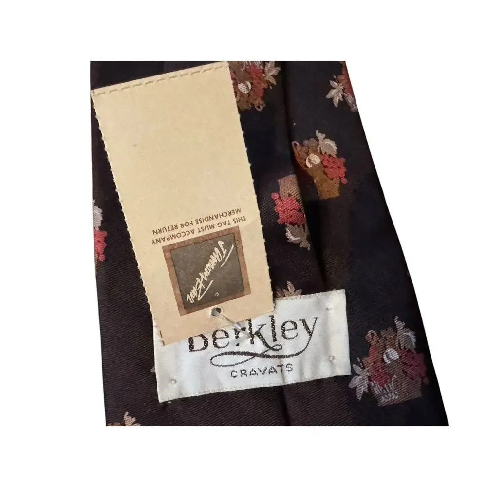 Vintage Berkley Cravats Thanksgiving Harvest Basket‎ Silk Tie Famous Barr NWT